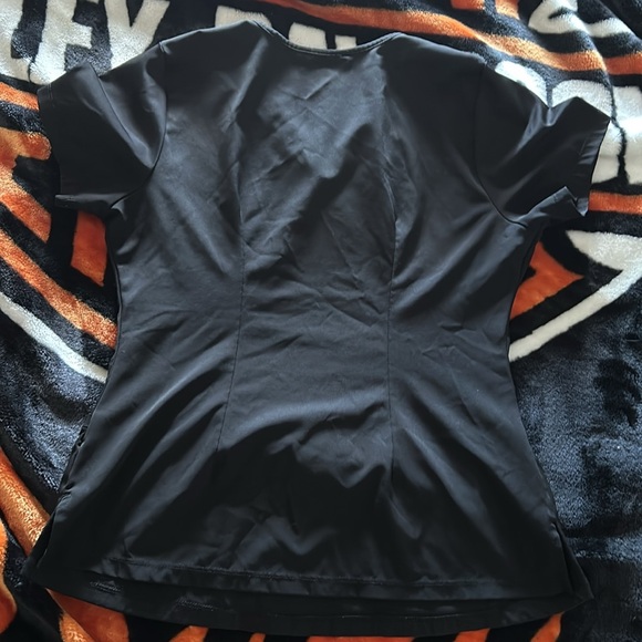 Healing Hands 5 scrub tops - Picture 2 of 3